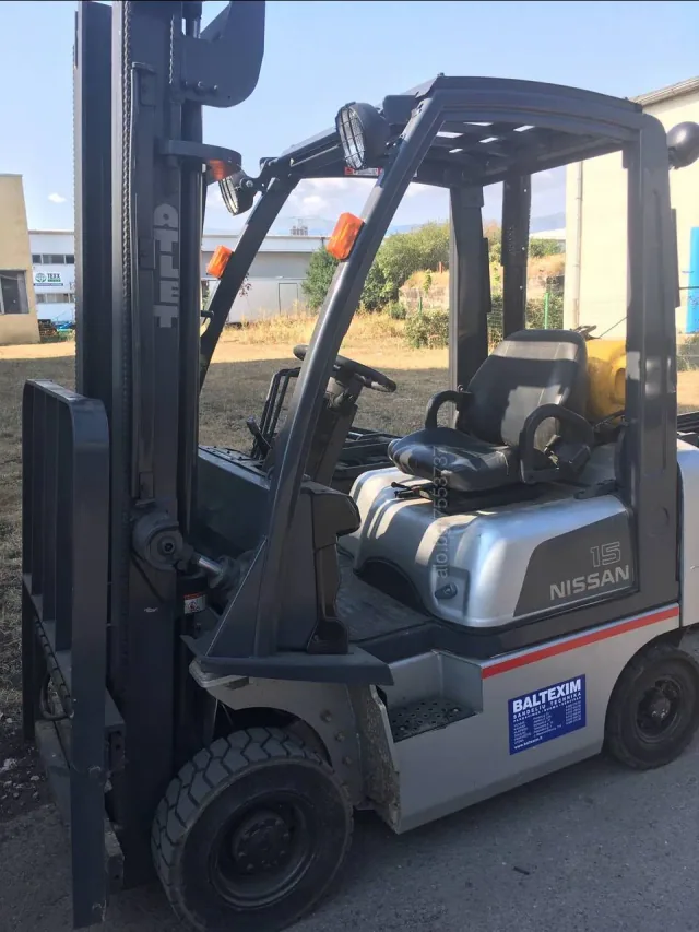 Мотокари втора употреба под наем или продажба, употребяван газокар Nissan 1500 кг.